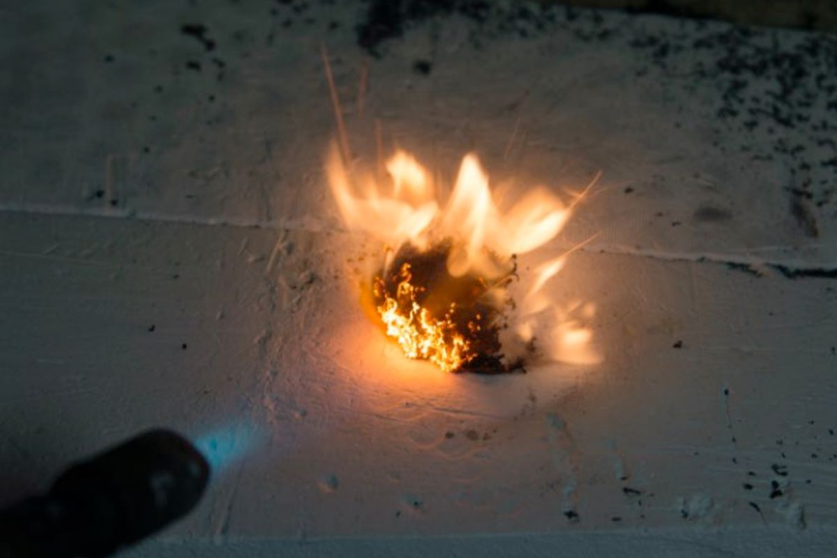 A fire test is carried out.